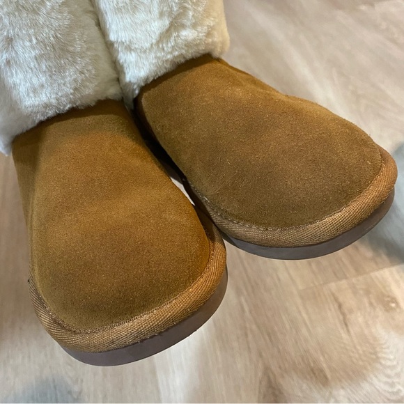 Koolaburra by UGG Aubrei Short Girl’s Booties - Picture 3 of 10